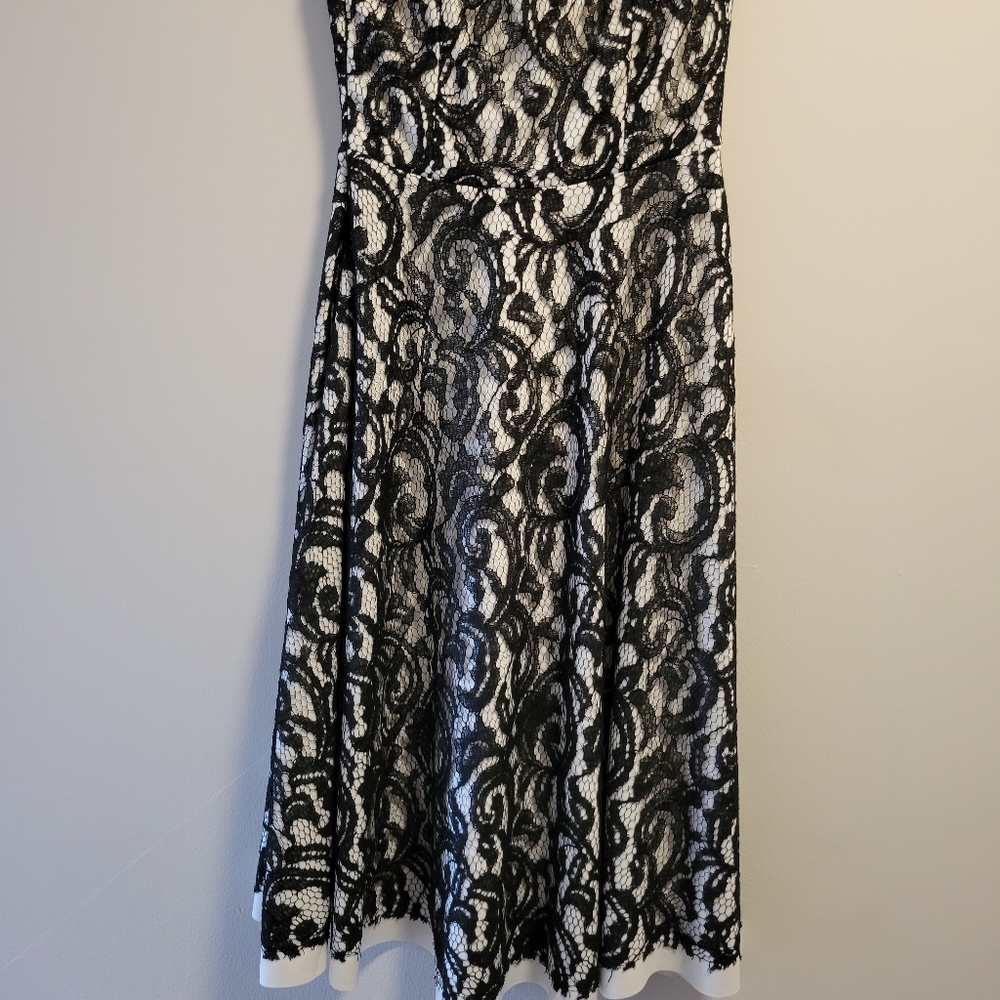 Lace strapless knee length dress - Picture 2 of 3